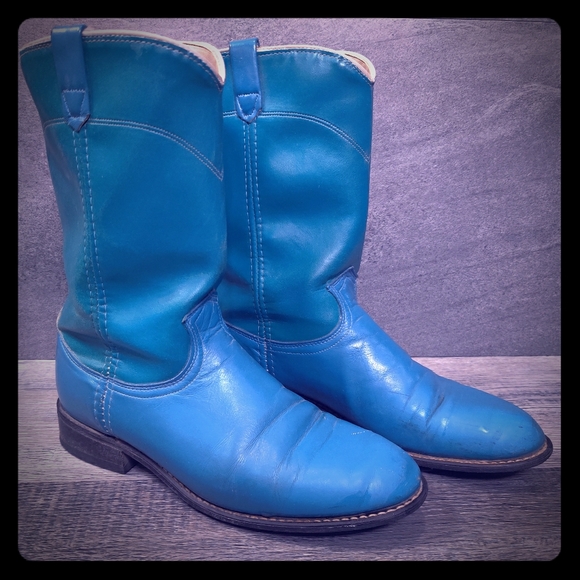 teal color boots